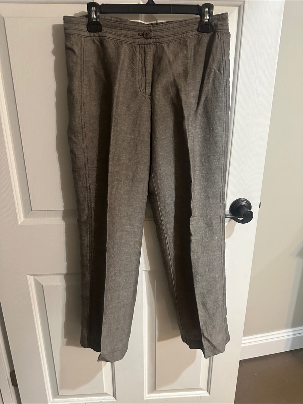 Women’s  Tailored  Pants in Taupe Brown